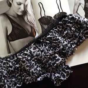 black leopard sexy ruffle short panty🔵
